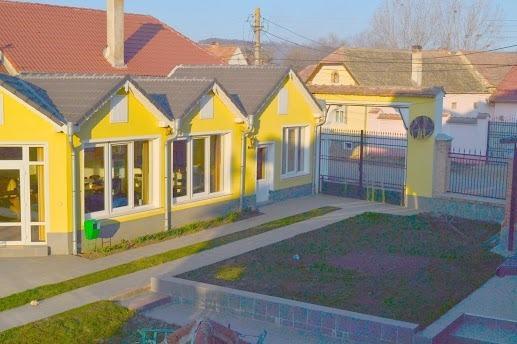 Pensiunea Poarta Oilor Gîrbova Zewnętrze zdjęcie